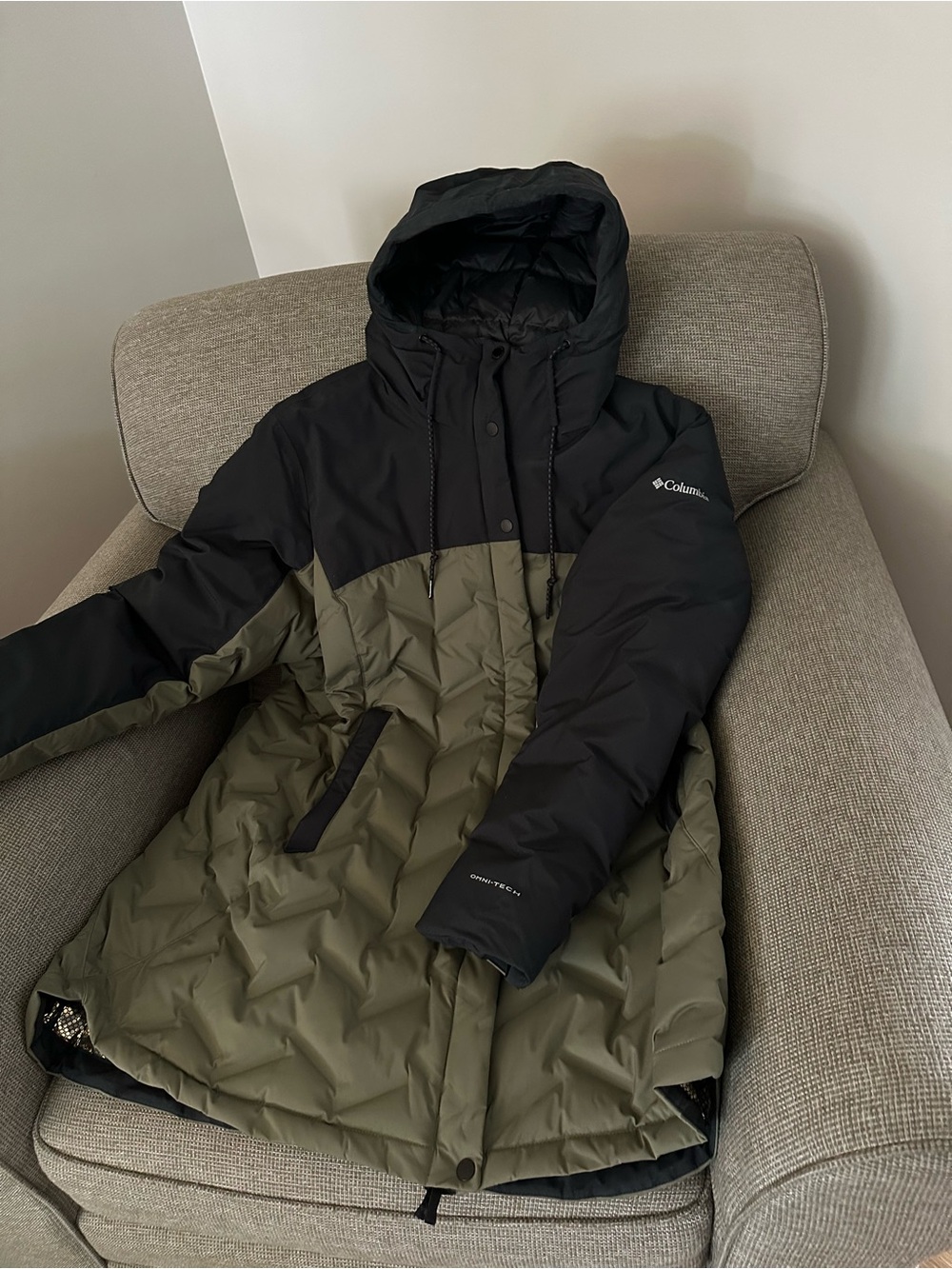 Columbia Olive Green and Black Quilted Hooded Jacket